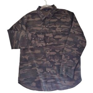 Social Standard Button Up Shirt Woman Medium Camo‎ Long Sleeves Front Pockets